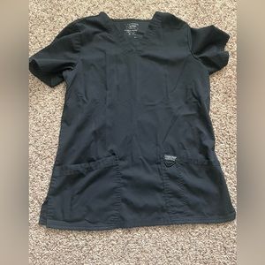 women’s black scrubs